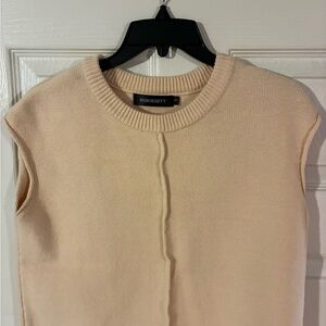Merokeety Women's Crew Neck Sweater Vest in Light Peach